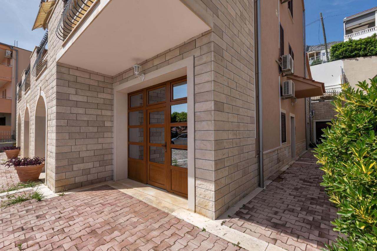 Apartments And Rooms With Parking Space Duce, Omis - 10303 Eksteriør bilde