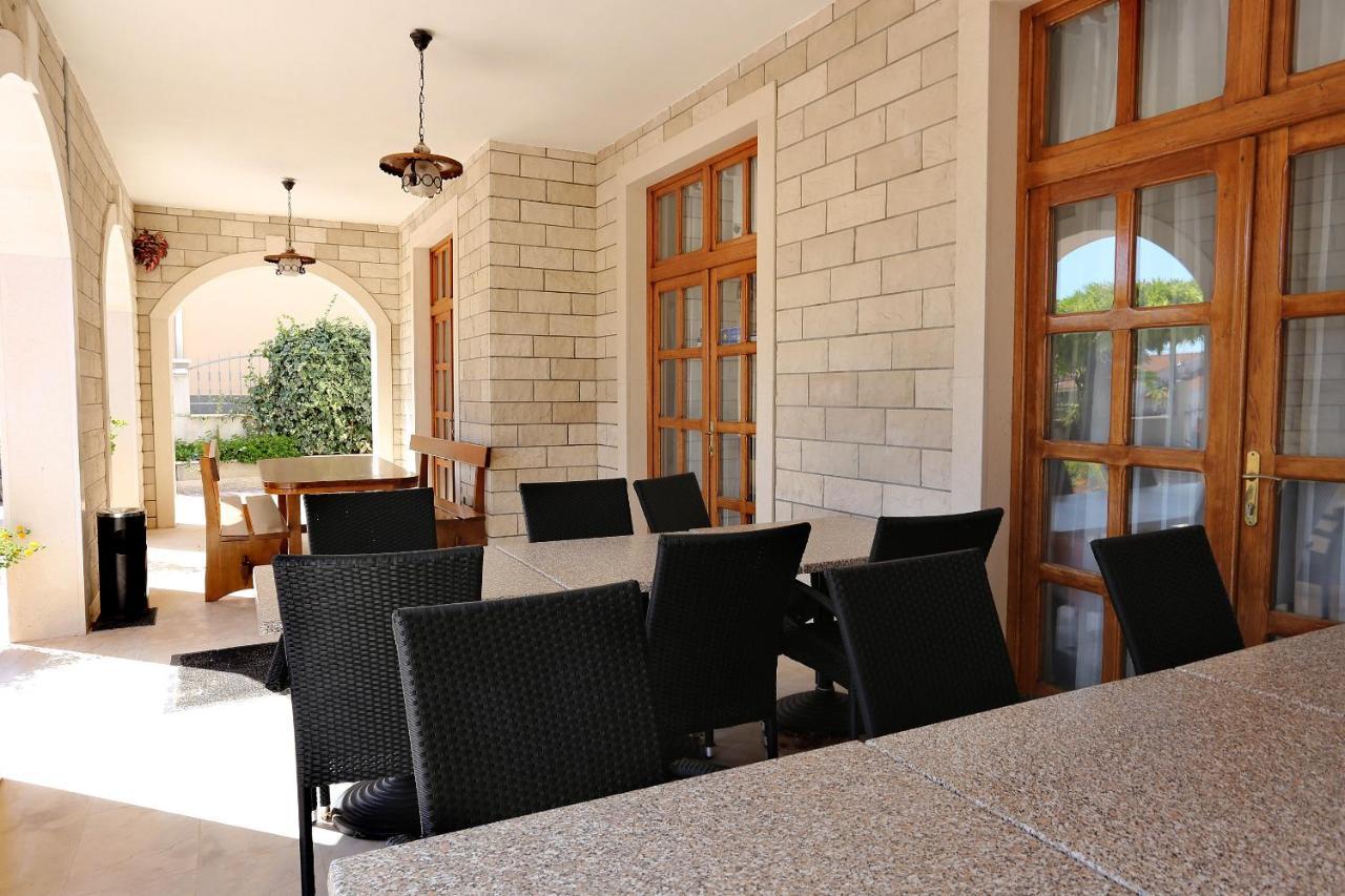 Apartments And Rooms With Parking Space Duce, Omis - 10303 Eksteriør bilde