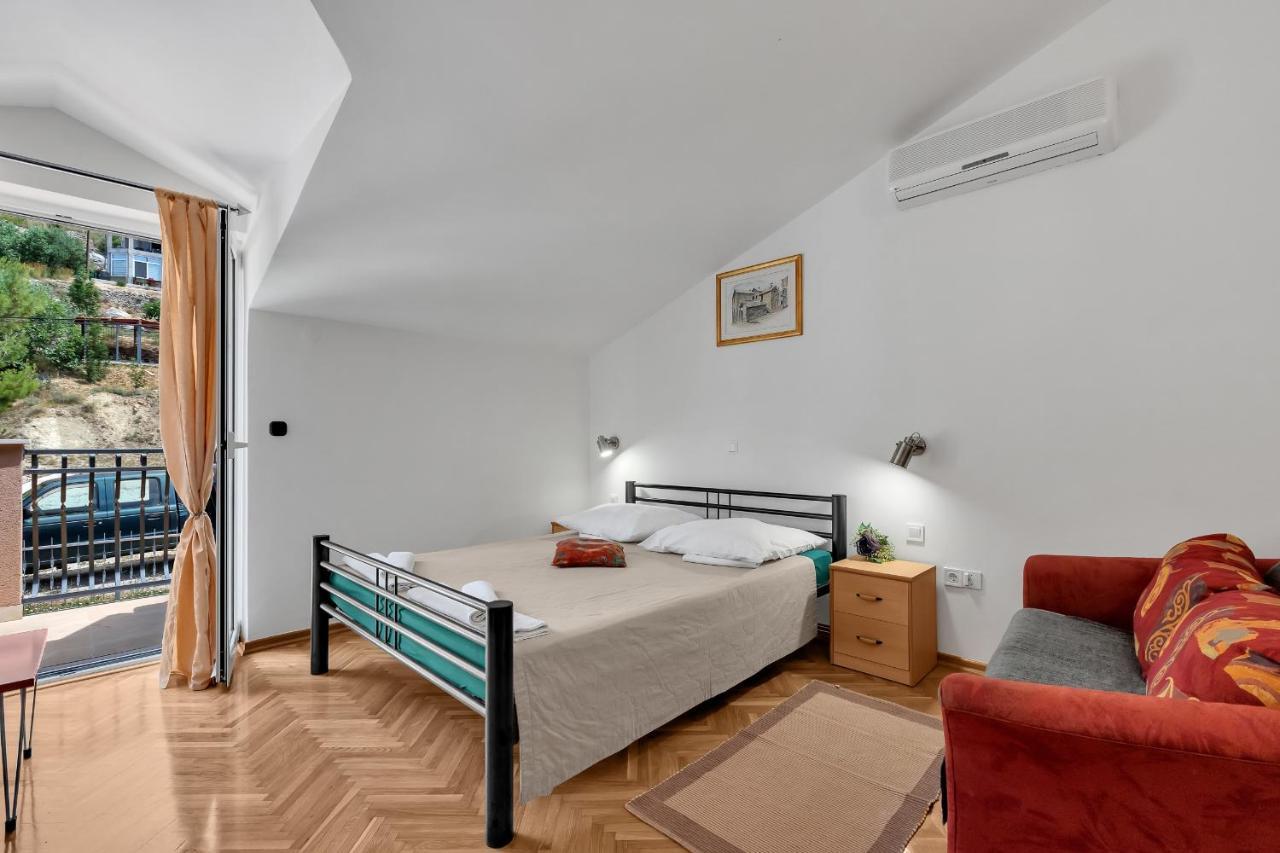 Apartments And Rooms With Parking Space Duce, Omis - 10303 Eksteriør bilde