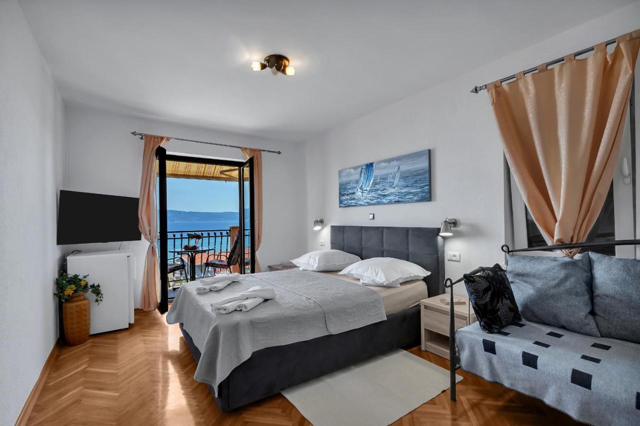 Apartments And Rooms With Parking Space Duce, Omis - 10303 Eksteriør bilde